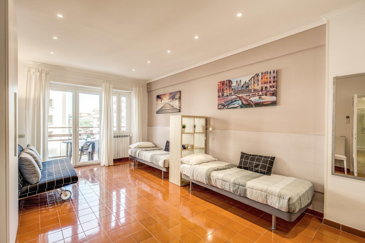 Rome4Guest Ostia 2 Apartamento Exterior foto